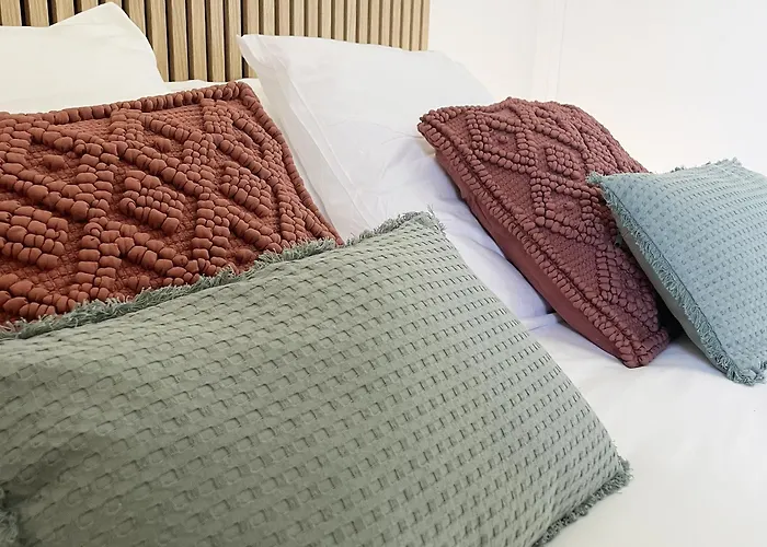 Aux Oiseaux - By La Boite En * Chantilly