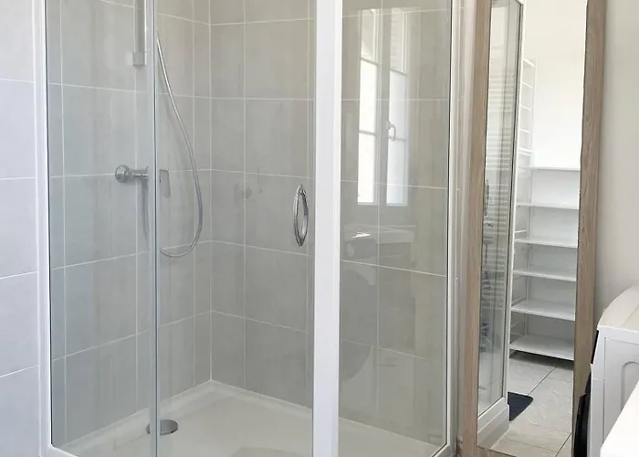 Aux Oiseaux - By La Boite En *